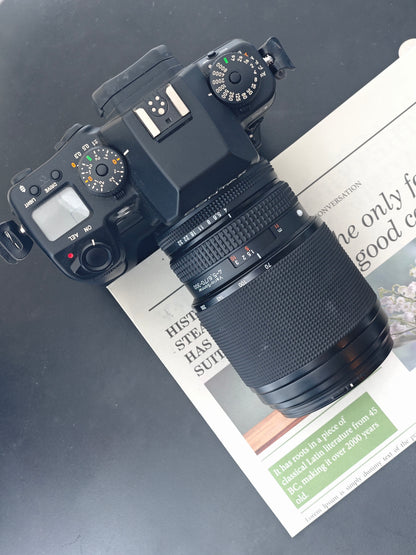 Contax N1 with Vario-Sonnar 70-300mm F4-5.6 [+Battery Holder P-9]