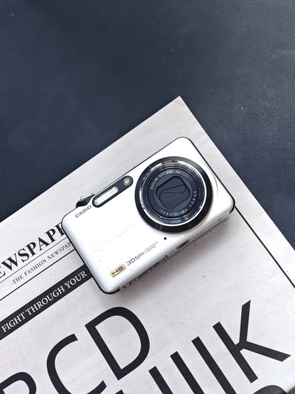 Used Casio EXILIM EX-FC100 silver Digital Camera [No charger] #10038737A