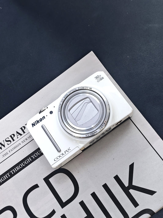 Used Nikon Coolpix S9700 white Digital Camera [No charger]