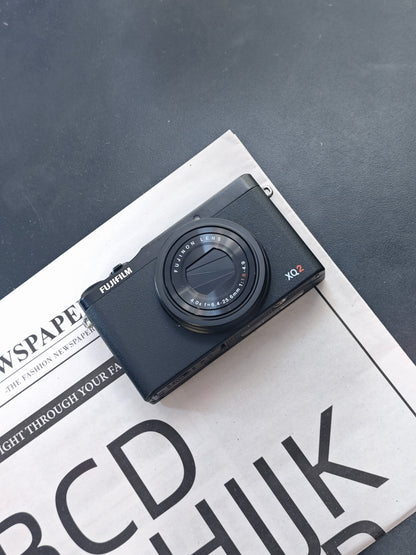 Used Fujifilm XQ2 black Digital Camera [with box]