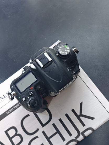 Used Nikon D7000 body Digital Camera #2230489