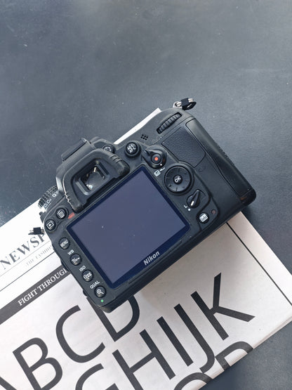 Used Nikon D7000 body Digital Camera #2230489