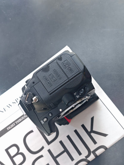 Used Nikon D7000 body Digital Camera #2230489