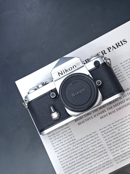 Nikon F2 eyelevel silver body #7142037