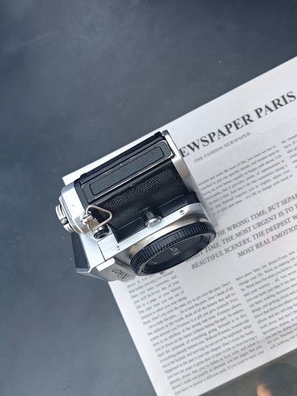 Nikon F2 eyelevel silver body #7142037