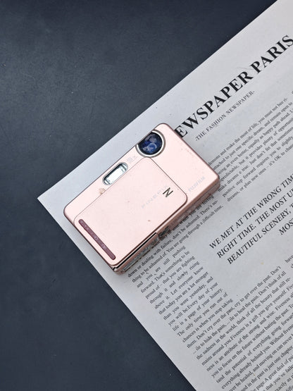 Used FujiFilm FinePix Z300 pink Digital Camera [No charger]