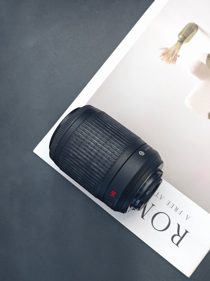 Used Nikon D3100 red with Double Zoom Kit