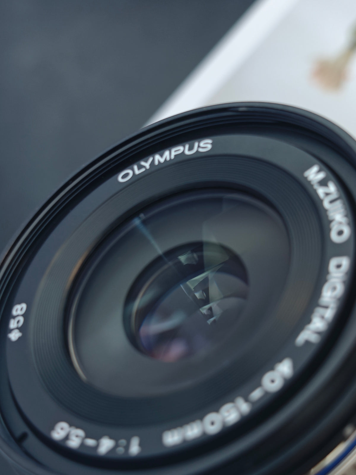 Used Olympus PEN E-PL2 with Double Zoom Kit #B4XA95580