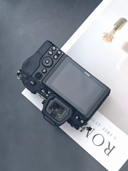 Used Nikon Z7 body Digital Camera [with box]