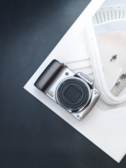 *READ* Used Olympus SZ-10 silver Digital Camera [No charger]
