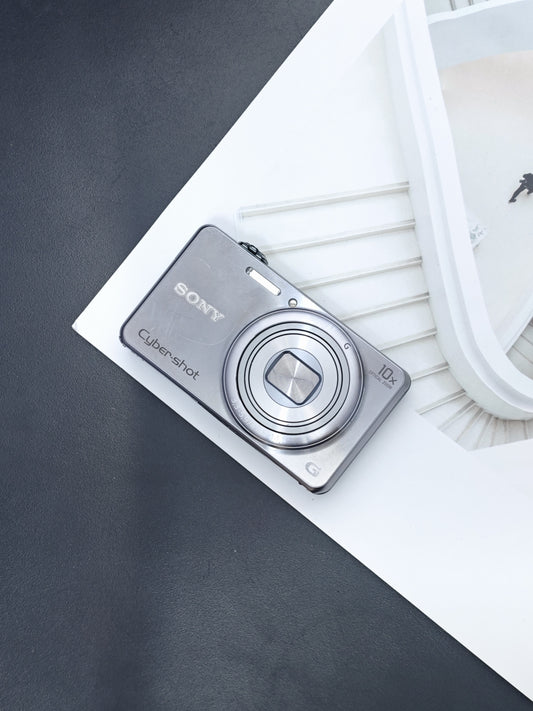 Used Sony Cyber Shot DSC-WX200 silver Digital Camera [JPN only, No charger]