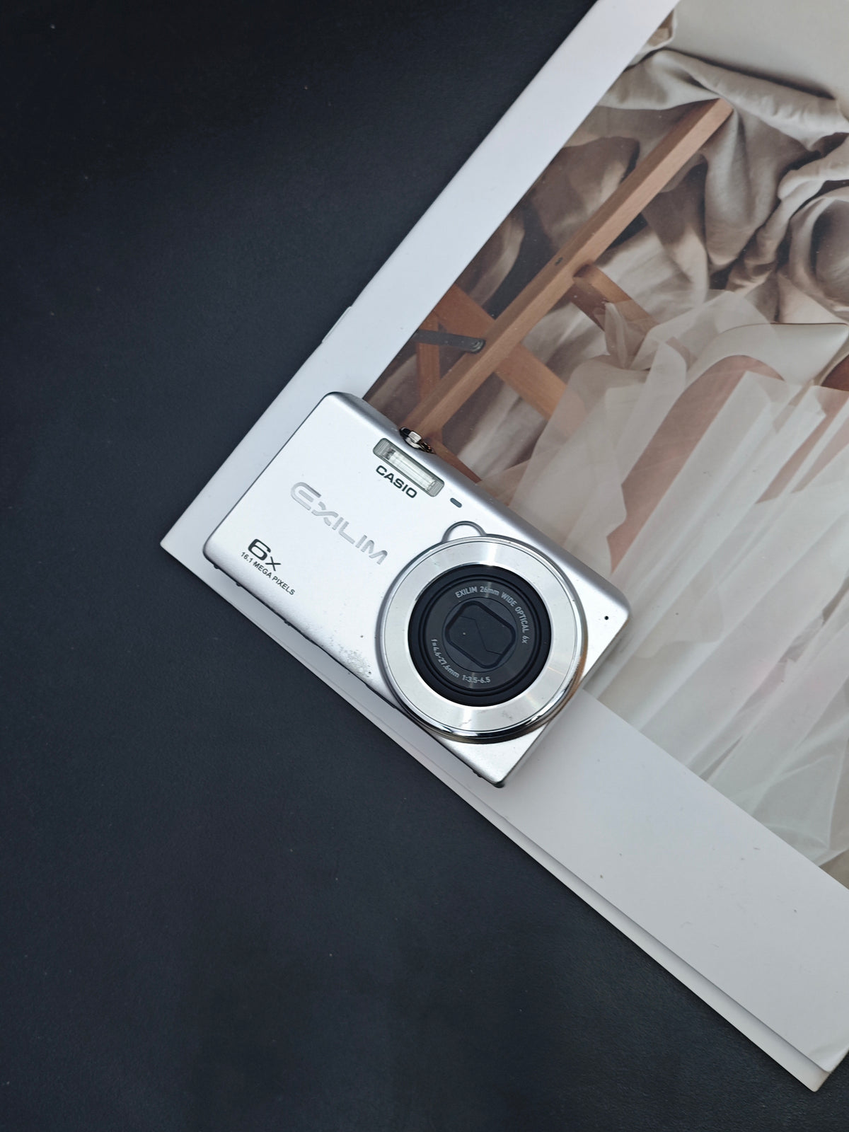 Used Casio EXILIM EX-Z880 silver Digital Camera [No charger]