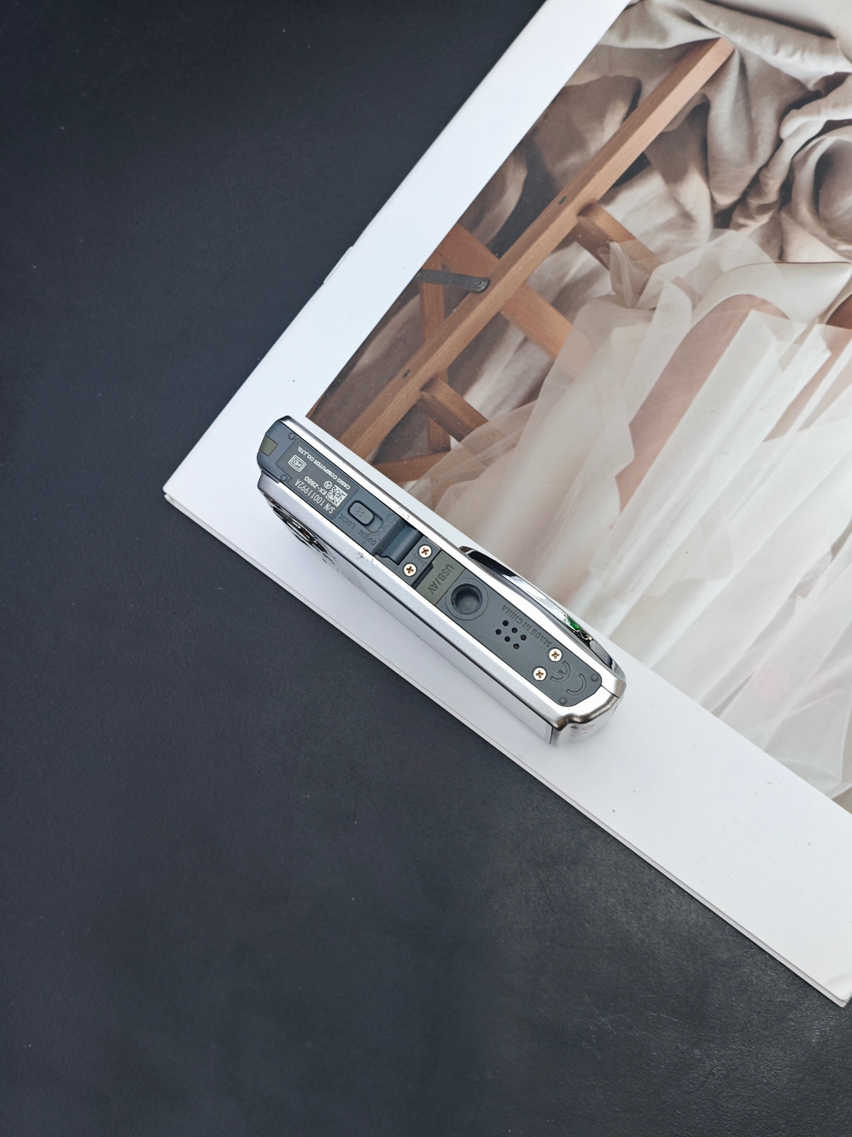 Used Casio EXILIM EX-Z880 silver Digital Camera [No charger]