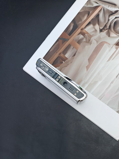 Used Casio EXILIM EX-Z880 silver Digital Camera [No charger]