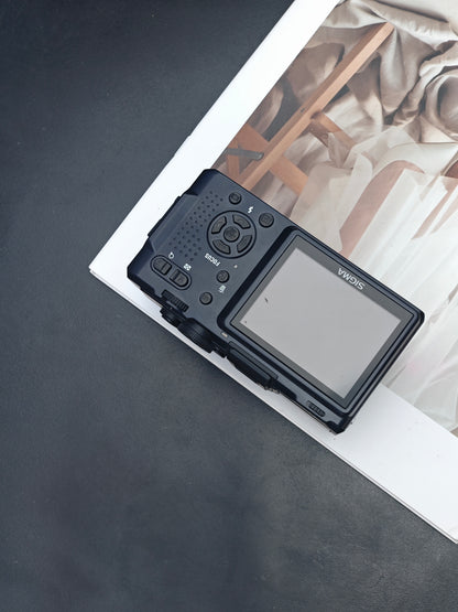 Used Sigma DP1 Digital Camera [with box]