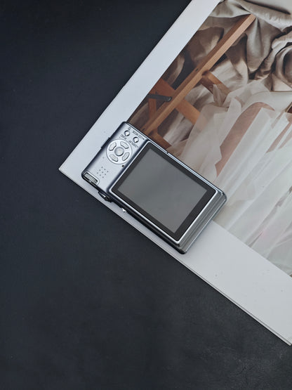 Used Panasonic Lumix DMC-FX30 silver Digital Camera [with box]