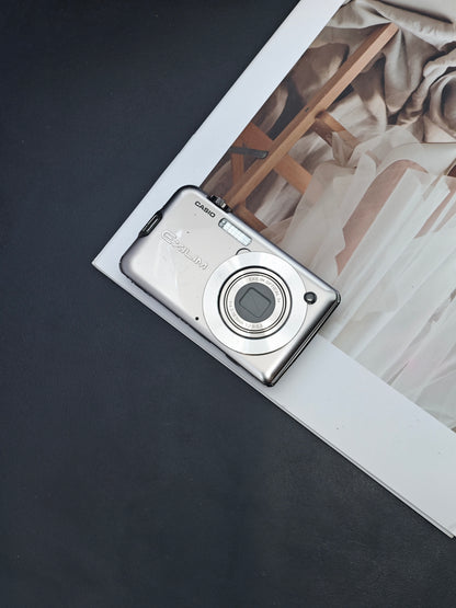 Used Casio EXILIM EX-S10 silver Digital Camera [No charger]