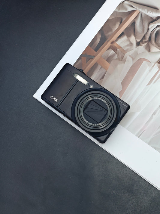 Used Ricoh CX4 black Digital Camera [No charger]