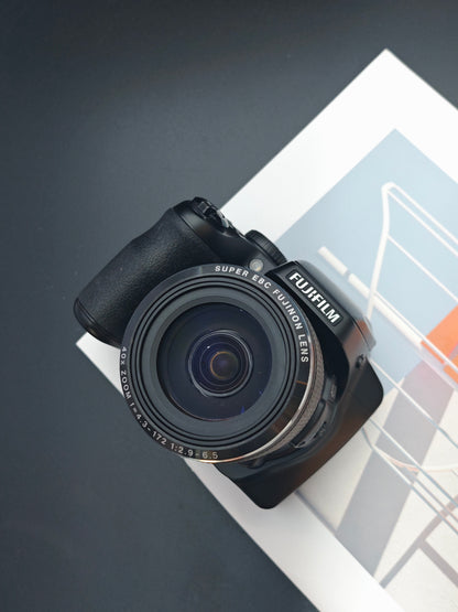 *READ* Used Fujifilm FinePix S8200 Digital Camera