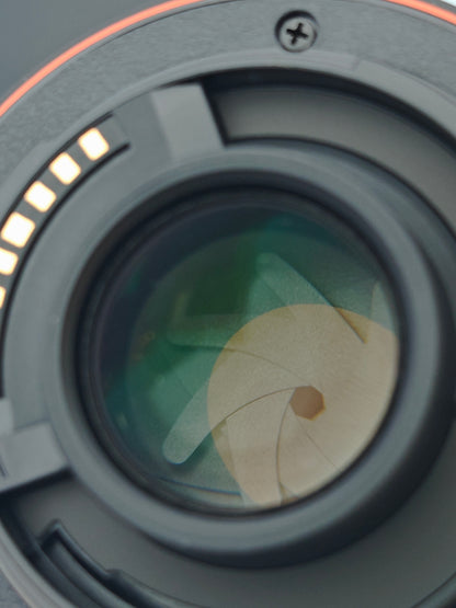 Sony DT 35mm F1.8 SAM [SAL35F18]