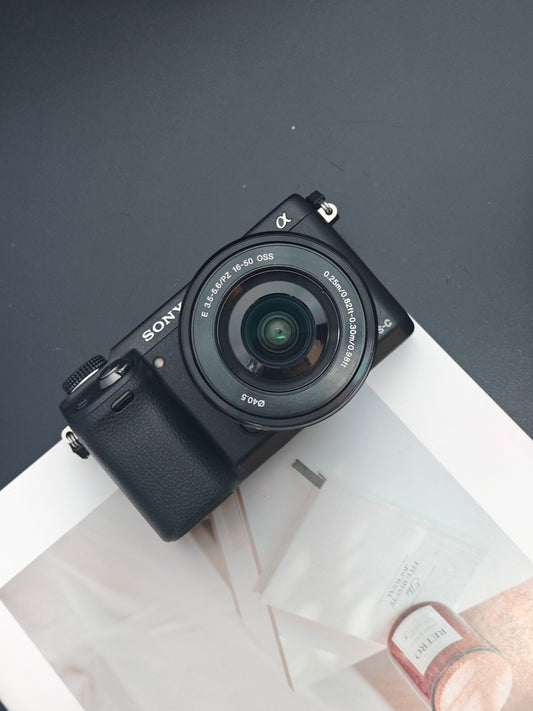 Used Sony NEX-6 with E 16-50mm F3.5-5.6 OSS [JPN only]