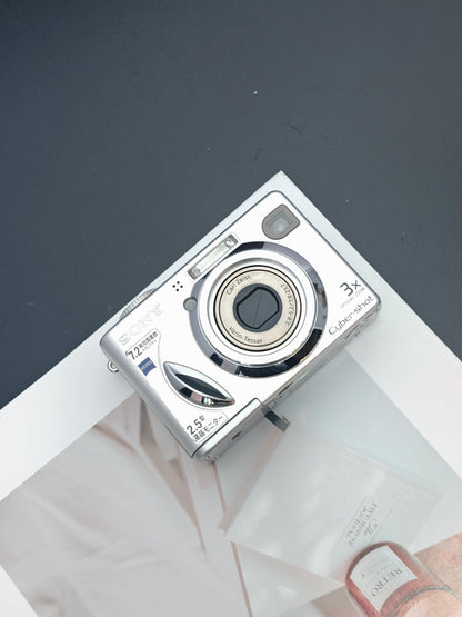 Used Sony Cyber-Shot DSC-W7 silver Digital Camera [with box]