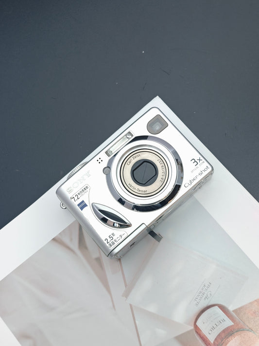 Used Sony Cyber-Shot DSC-W7 silver Digital Camera [with box]