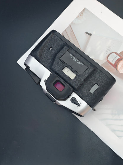 Leica R8 Silver Chrome body