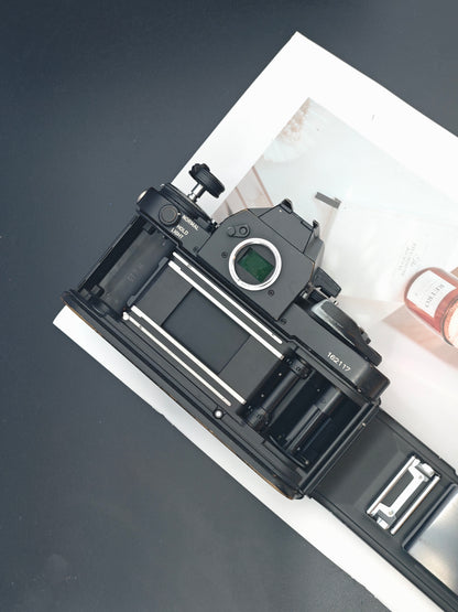 *READ* Canon New F-1 body #162117