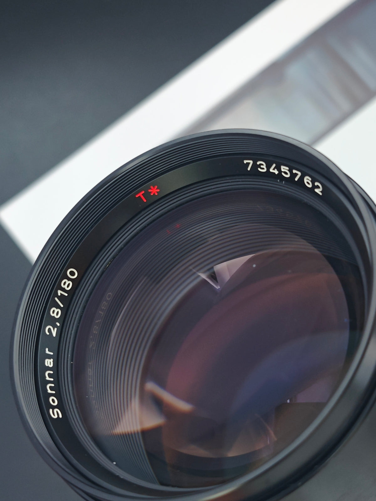 Carl Zeiss Sonnar 180mm F2.8 T* MMJ