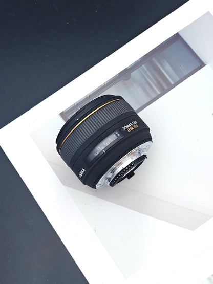 Sigma EX 30mm F1.4 D DC HSM [F mount]