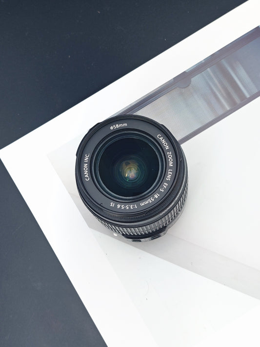 Canon Zoom Lens EF-S 18-55mm F3.5-5.6 IS