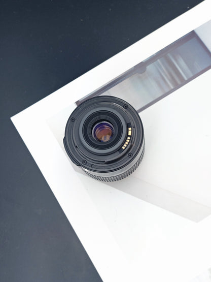 Canon Zoom Lens EF-S 18-55mm F3.5-5.6 IS