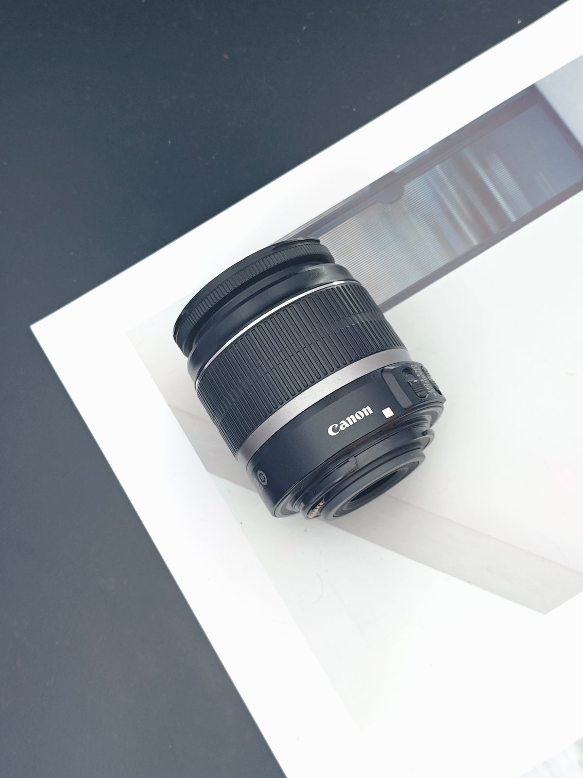Canon Zoom Lens EF-S 18-55mm F3.5-5.6 IS