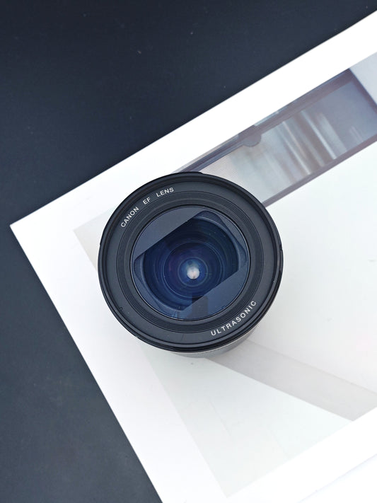 Canon Zoom Lens EF 20-35mm F3.5-4.5 USM #30006391