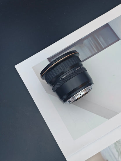 Canon Zoom Lens EF 20-35mm F3.5-4.5 USM #30006391