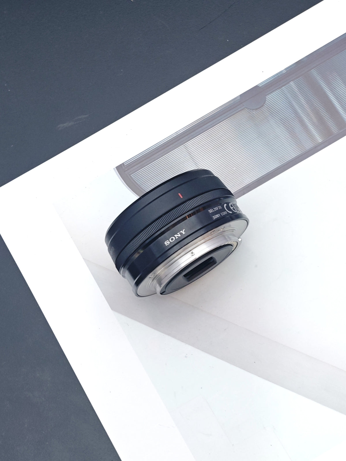 Sony E 20mm F2.8 [SEL20F28]