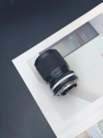 Nikon Zoom-Nikkor 35-105mm F3.5-4.5 Ai-S