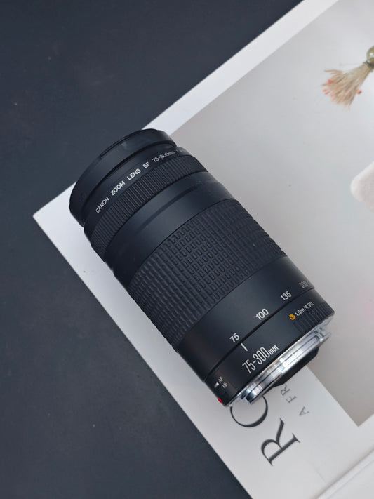 *READ* Canon Zoom Lens EF 75-300mm F4-5.6 II #4302877E