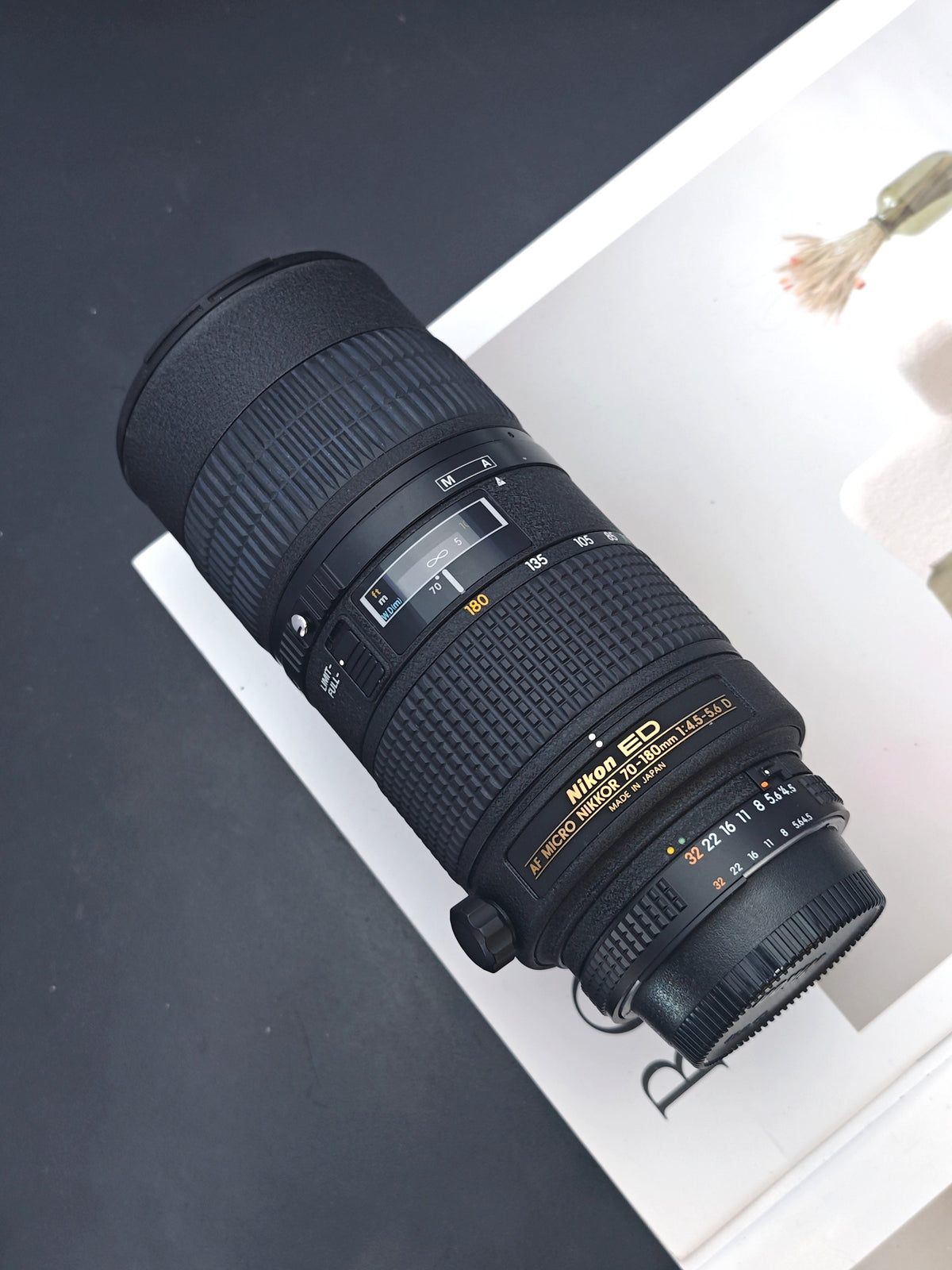 Nikon ED AF Micro Nikkor 70-180mm F4.5-5.6 D