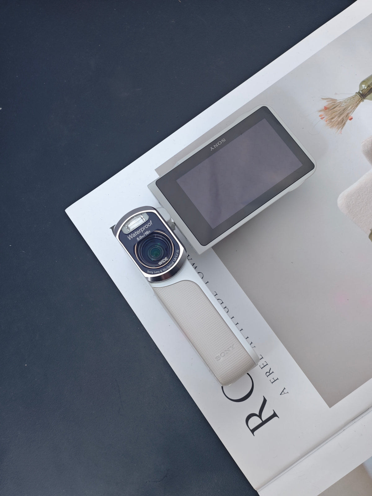 Used Sony HDR-GW77V white Handycam [JPN only, with box]