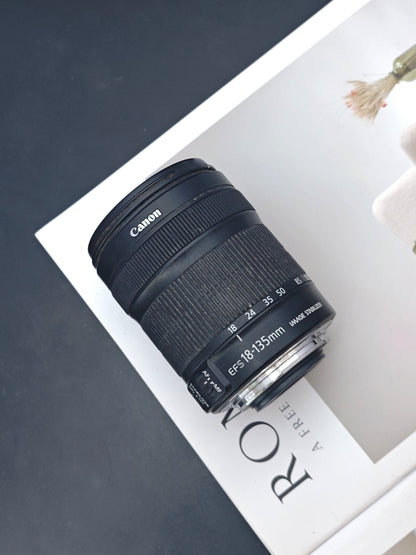 Canon Zoom Lens EF-S 18-135mm F3.5-5.6 IS STM