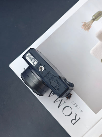 Used Canon EOS M2 with Canon Lens EF-S 22mm f2 STM and EF-M 18-55mm F3.5-5.6 IS STM [+Speedlite 90EX]