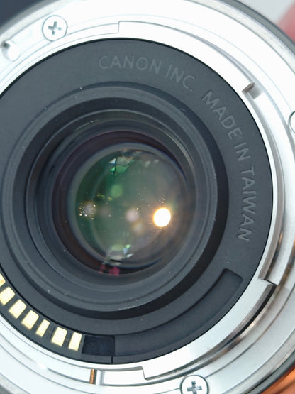 Used Canon EOS M2 with Canon Lens EF-S 22mm f2 STM and EF-M 18-55mm F3.5-5.6 IS STM [+Speedlite 90EX]