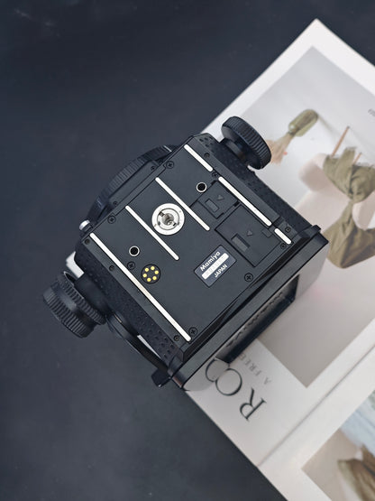 *READ* Mamiya RZ67 Pro II with Z 110mm F2.8W and Z 150mm F3.5W [+AE Prism finder,Polaroid Mag,Winder II]
