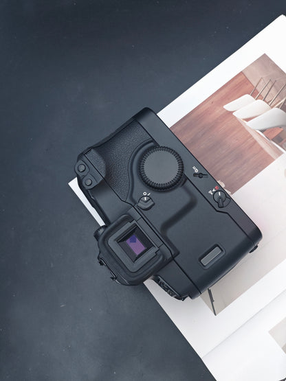 Canon EOS 3 body