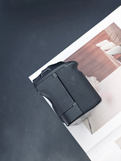 Canon EOS 3 body
