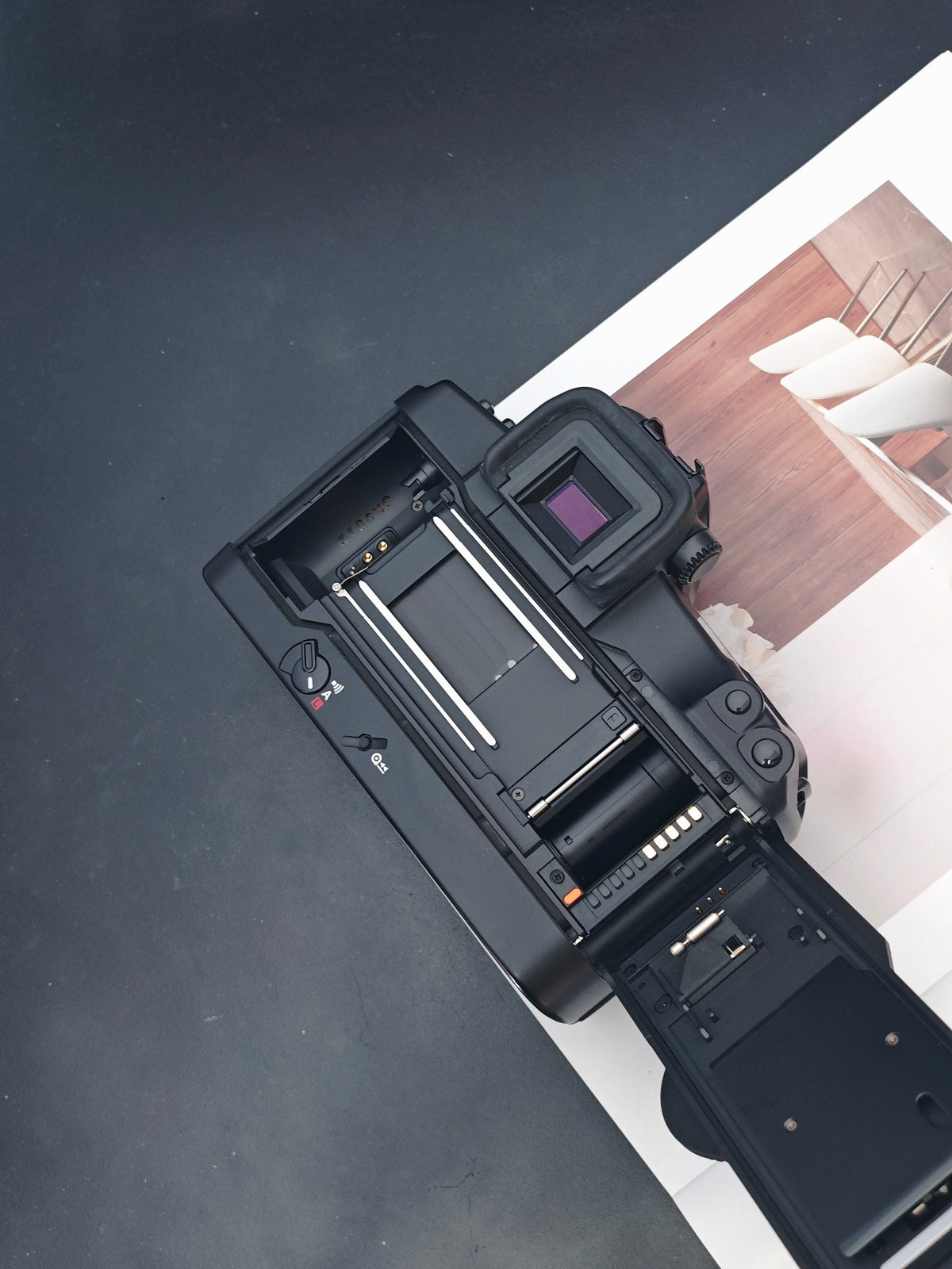 Canon EOS 3 body