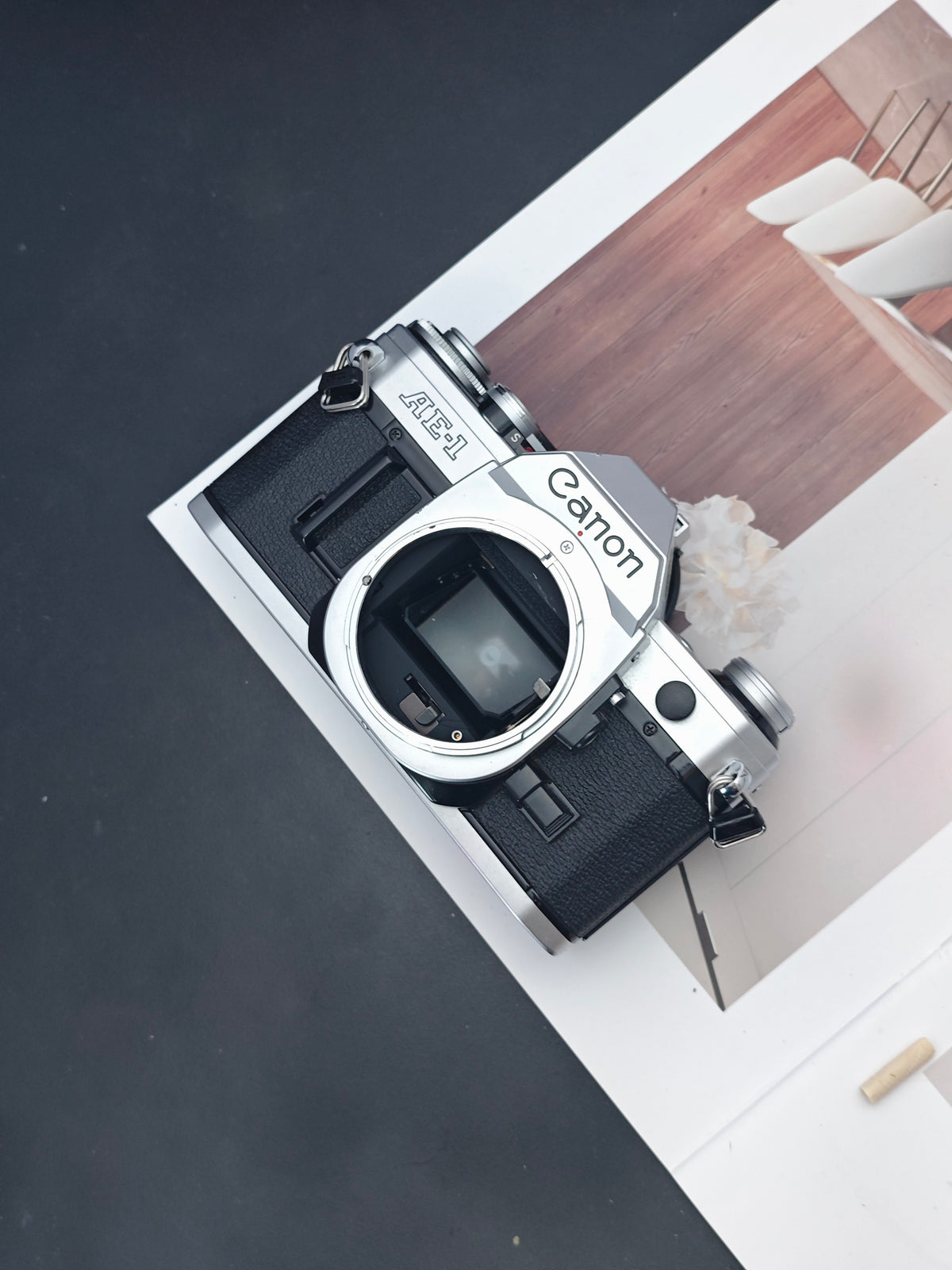 *READ* Canon AE-1 silver body #5790943
