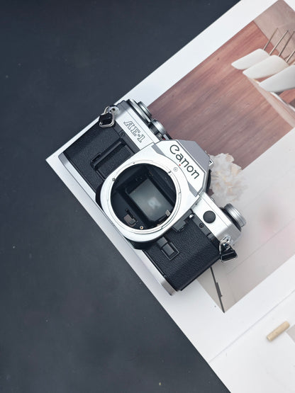 *READ* Canon AE-1 silver body #5790943